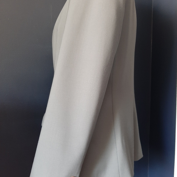 Armani collezioni grey ladies blazer - Picture 5 of 5